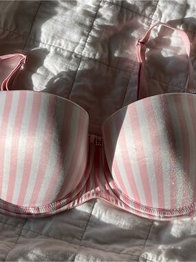 Victoria’s Secret Balconet Bra in 36D